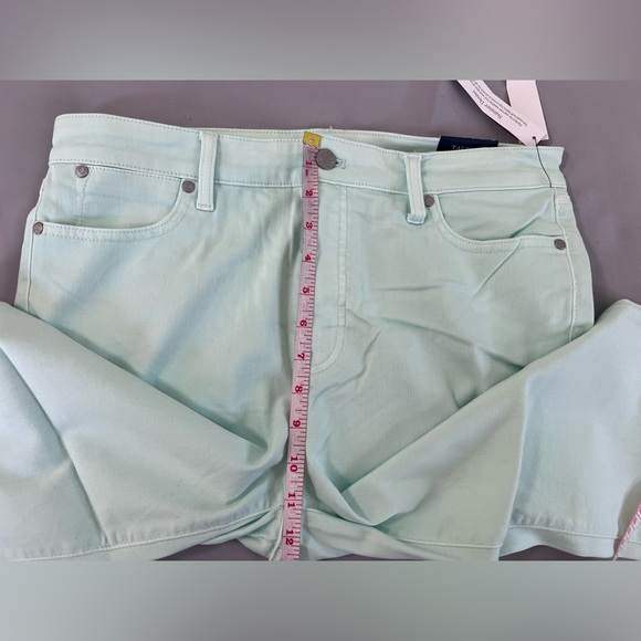 NWT‎ Talbots STRAIGHT LEG CROP JEANS - Size 12 Light Green - Picture 3 of 13